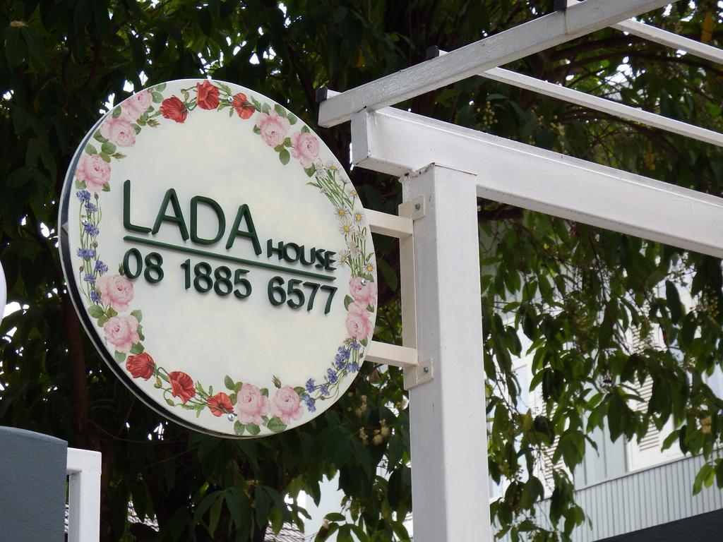 Lada House Bed & Breakfast Lampang Exterior photo