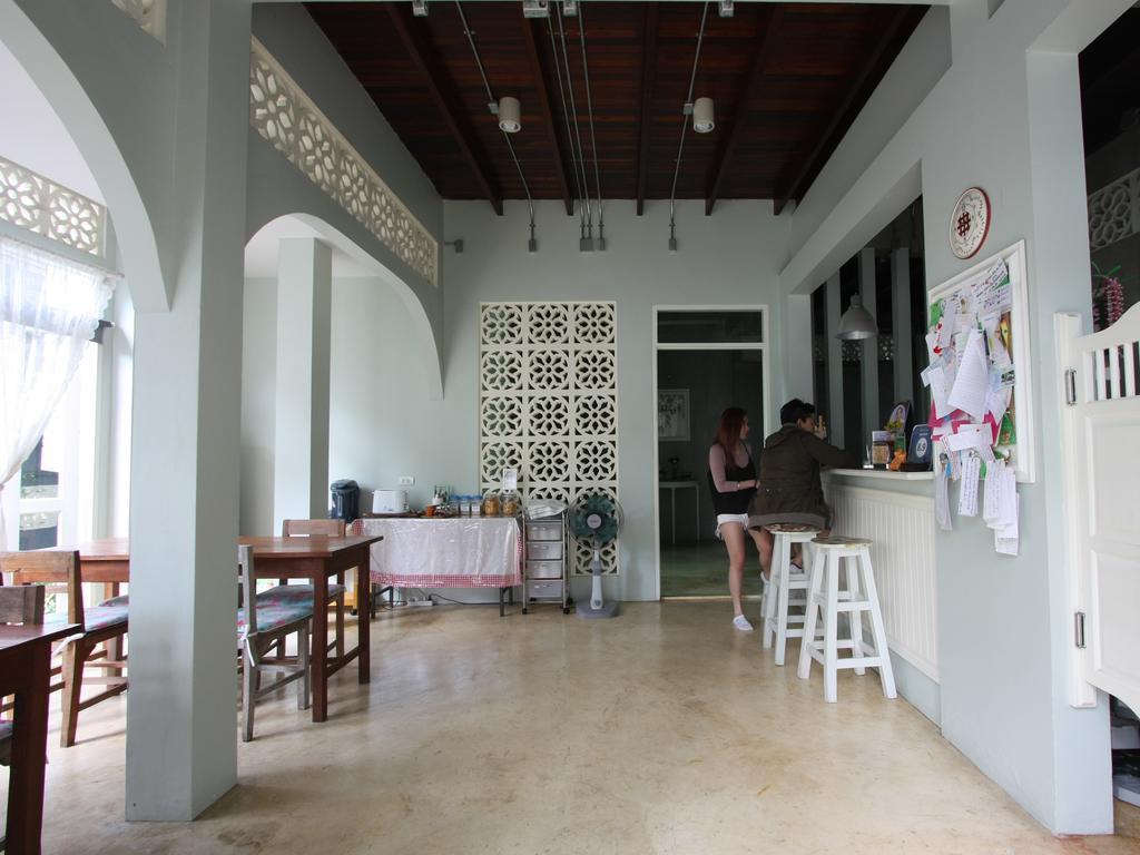 Lada House Bed & Breakfast Lampang Exterior photo
